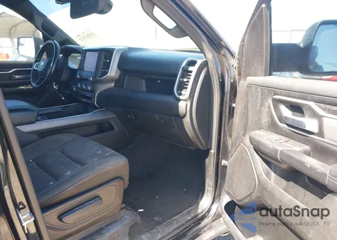 2021 Ram 1500 Big Horn 4X2 6'4 Box z USA, uszkodzony, nr VIN 1C6RREBT5MN801556